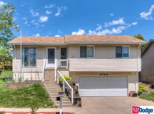 5744 N 115th Cir, Omaha, NE 68164