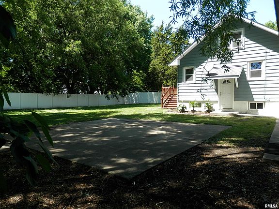 5th image of 1276 Campbell Ave