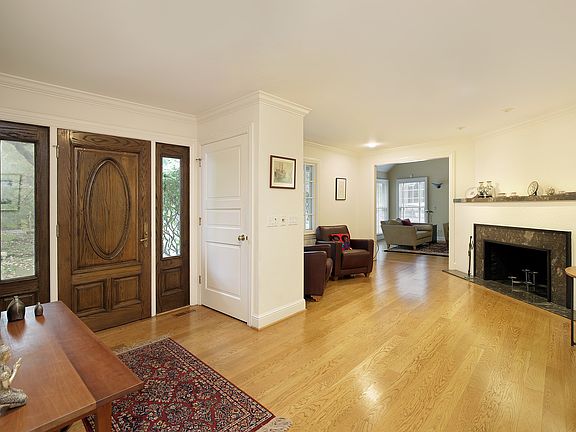2nd image of 2765 Forest Glen Trl