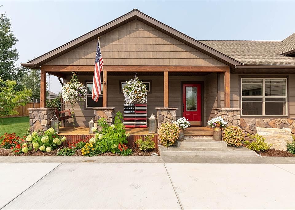 1st image of 618 Coral Dr