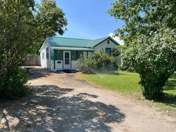 713 E Adams Ave, Riverton, WY 82501