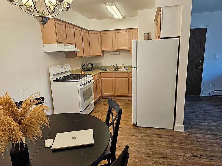 865 Westmoreland Dr #24 — Photo 3