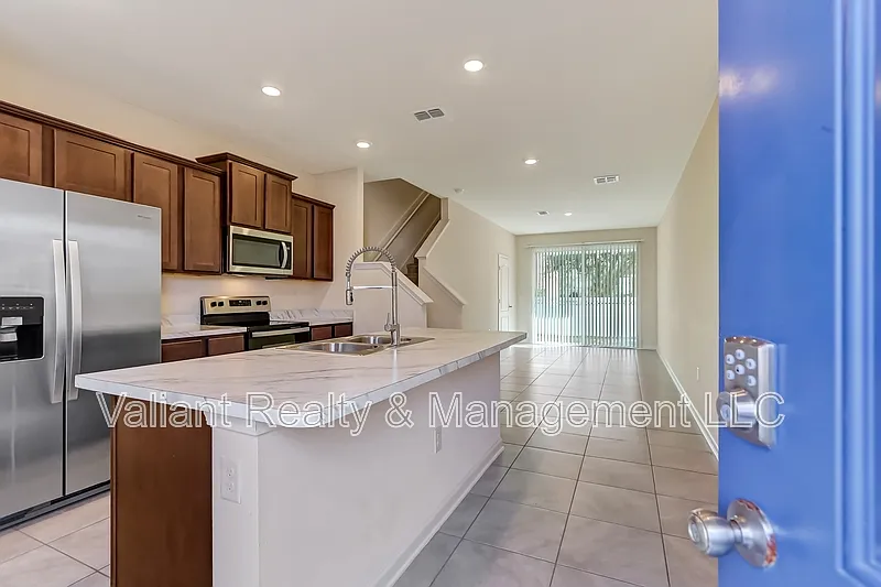 2 bed, 2.5 bath, 1109 sqft, $1,500 — Photo 4