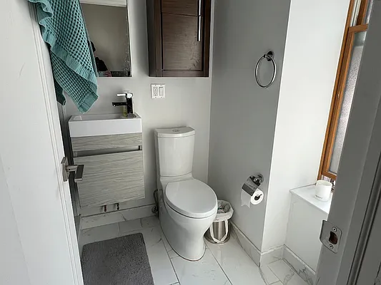 Rented by J PRESTON AND ASSOCIATES INC | media 9