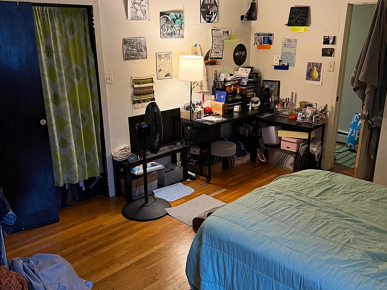 2037 Walnut St #3F — Photo 5