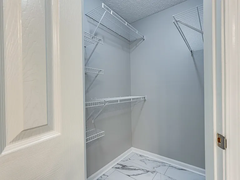 125 Grant Ct — Photo 22