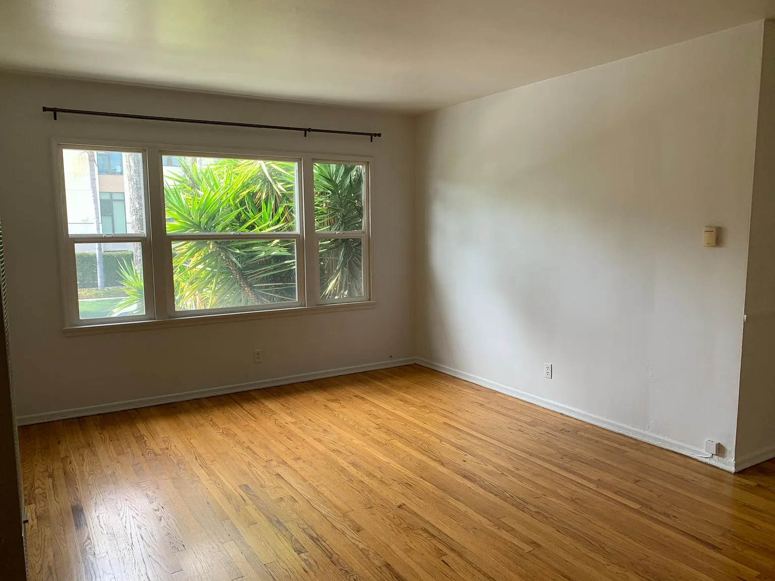 1 bed, 777 sqft, $2,600 — Photo 2