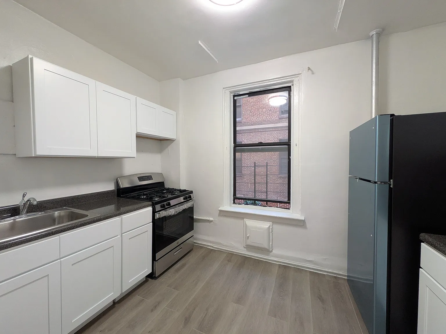 103 Seaman Avenue — Photo 3