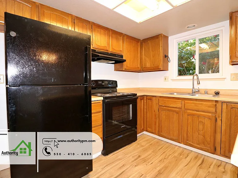 3751 Harrow Ct — Photo 12