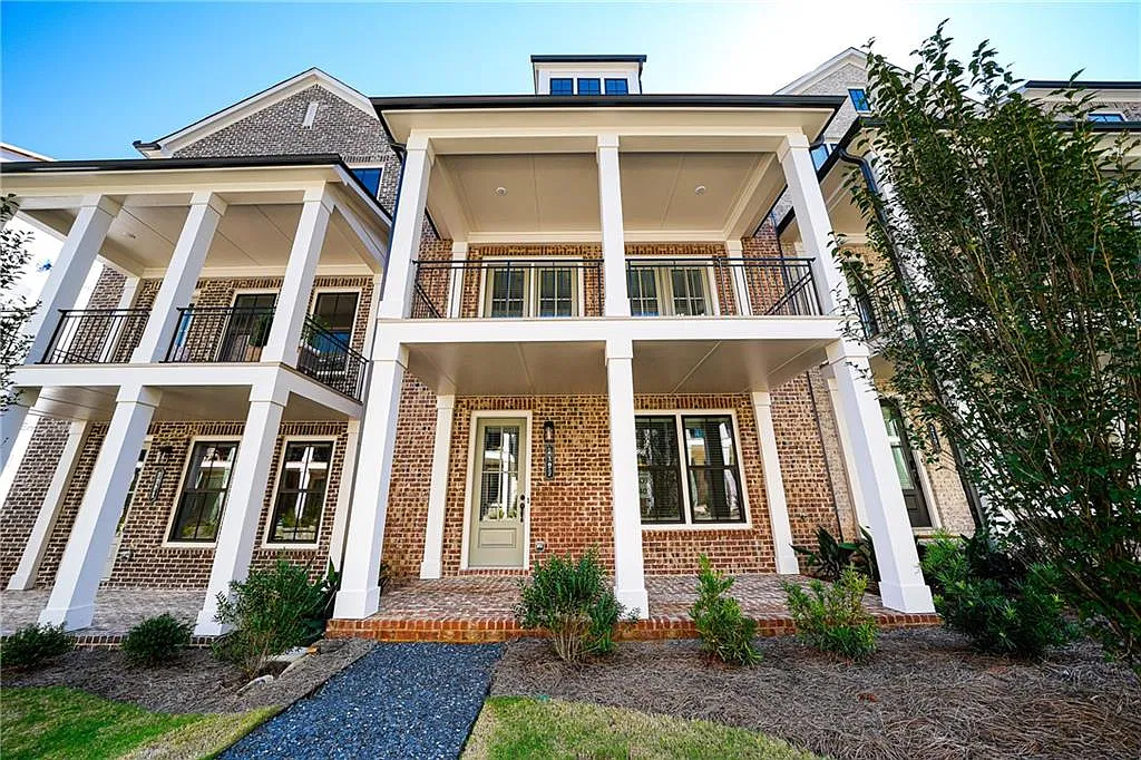 3 bed, 3.5 bath, 2178 sqft, $3,950 — Photo 1