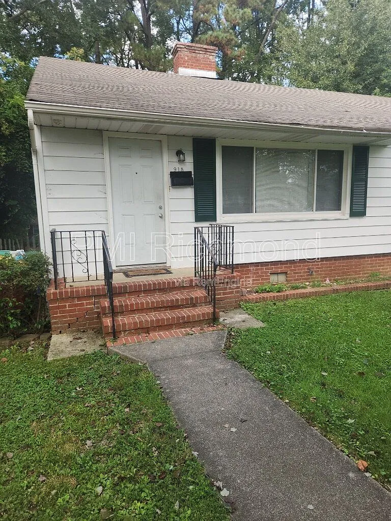 Photo 1 of 8 - 915 Northampton Rd - Petersburg, VA Primary Photo - 915 Northampton Rd