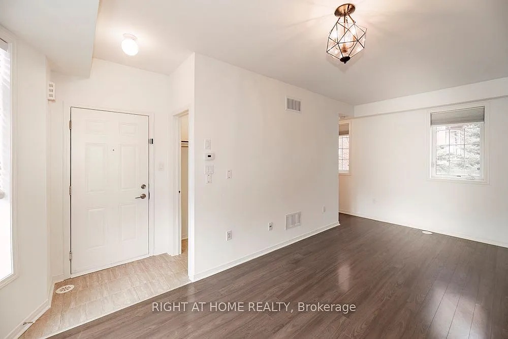 Building Photo - 401 Beechgrove Dr #61