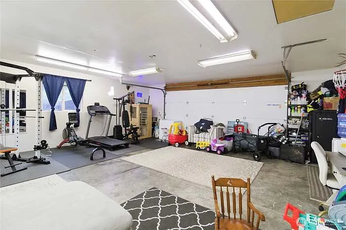 2405 Sunrise St — Photo 8