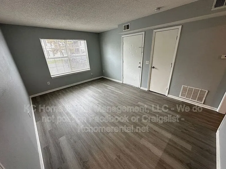 818 Rosewood St #B — Photo 11