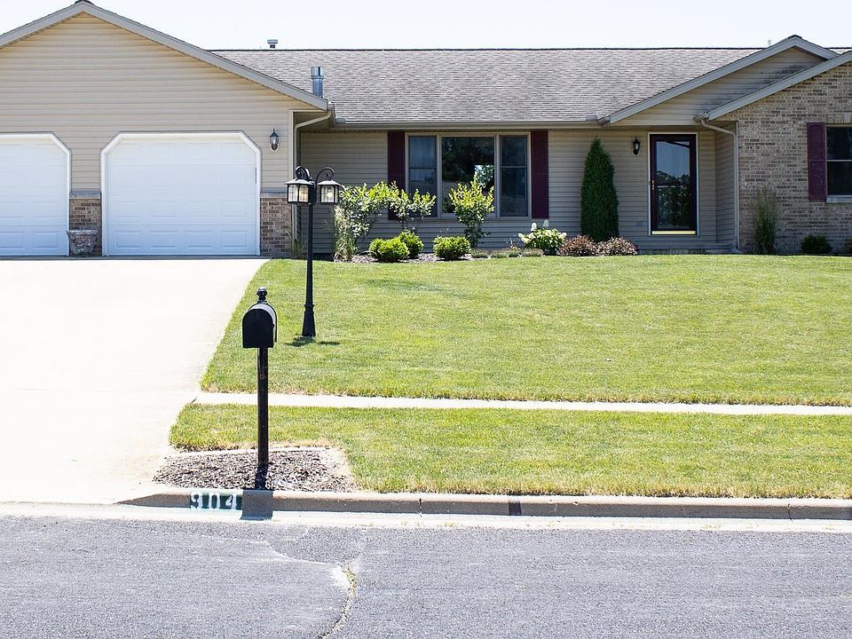 1st image of 904 Dennis Dr