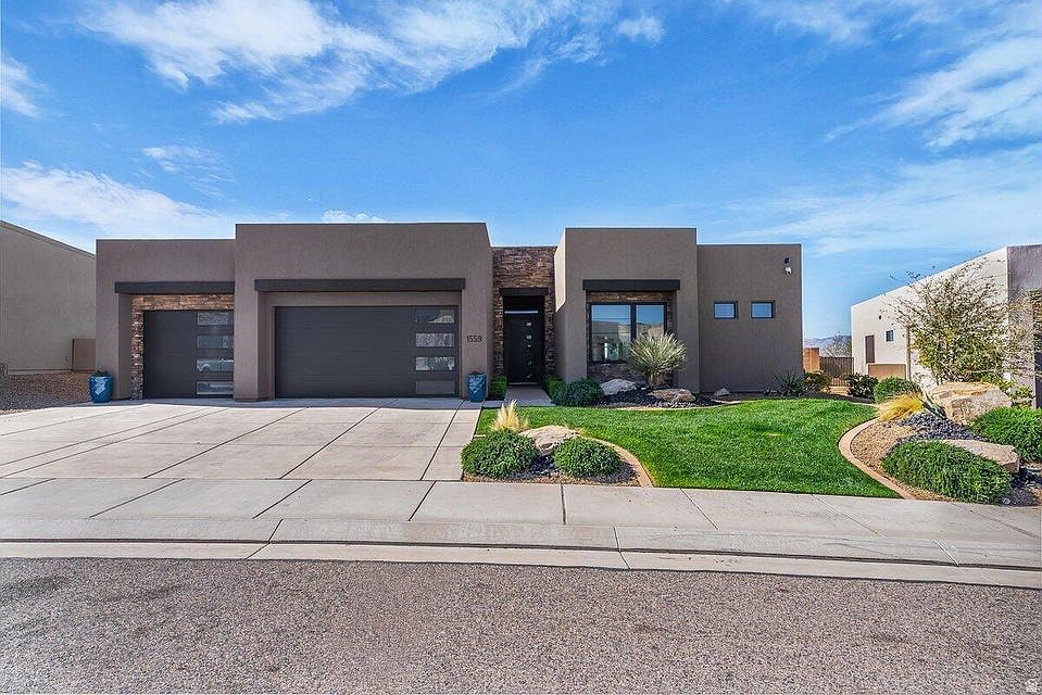 1st image of 1559 W Firepit Dr