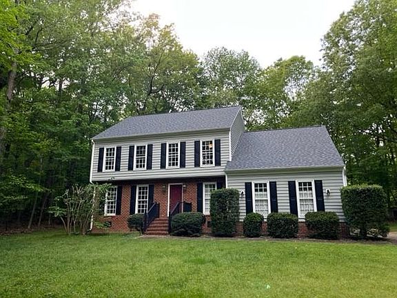 3rd image of 3201 Deerfield Ct