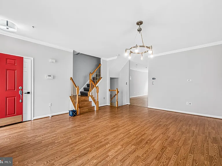 9743 Quiet Brook Ln — Photo 5