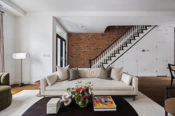 Sold by Compass | media 4