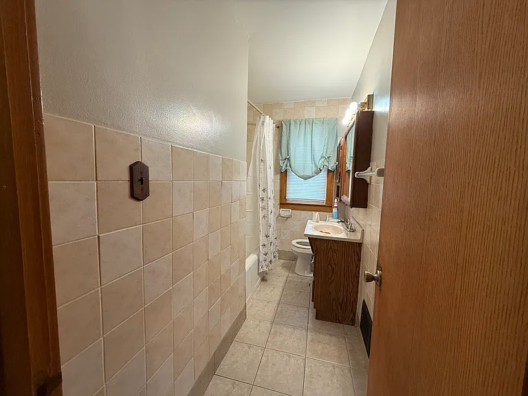 8369 Harding Ave — Photo 6