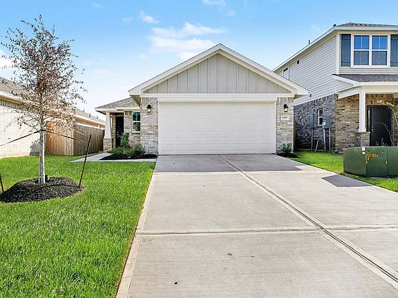 2nd image of 4401 W Bayou Maison Cir