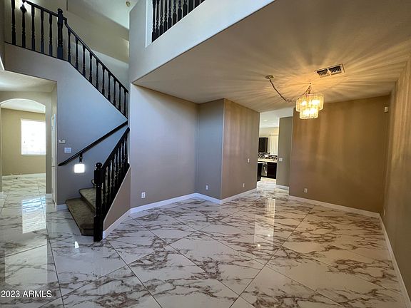 4th image of 501 W EBONY Way