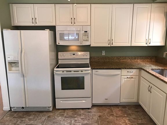 5th image of 1351 Jeff St