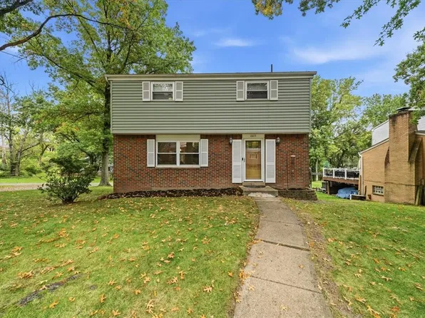 1015 Evergreen Dr, Pittsburgh, PA 15235