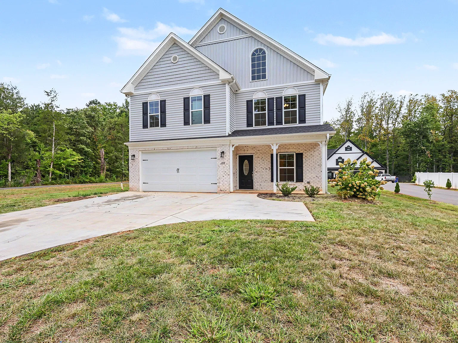 5 bed, 2754 sqft, $2,900 — Photo 1