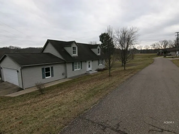 44 Hillview Dr, Gallipolis, OH 45631