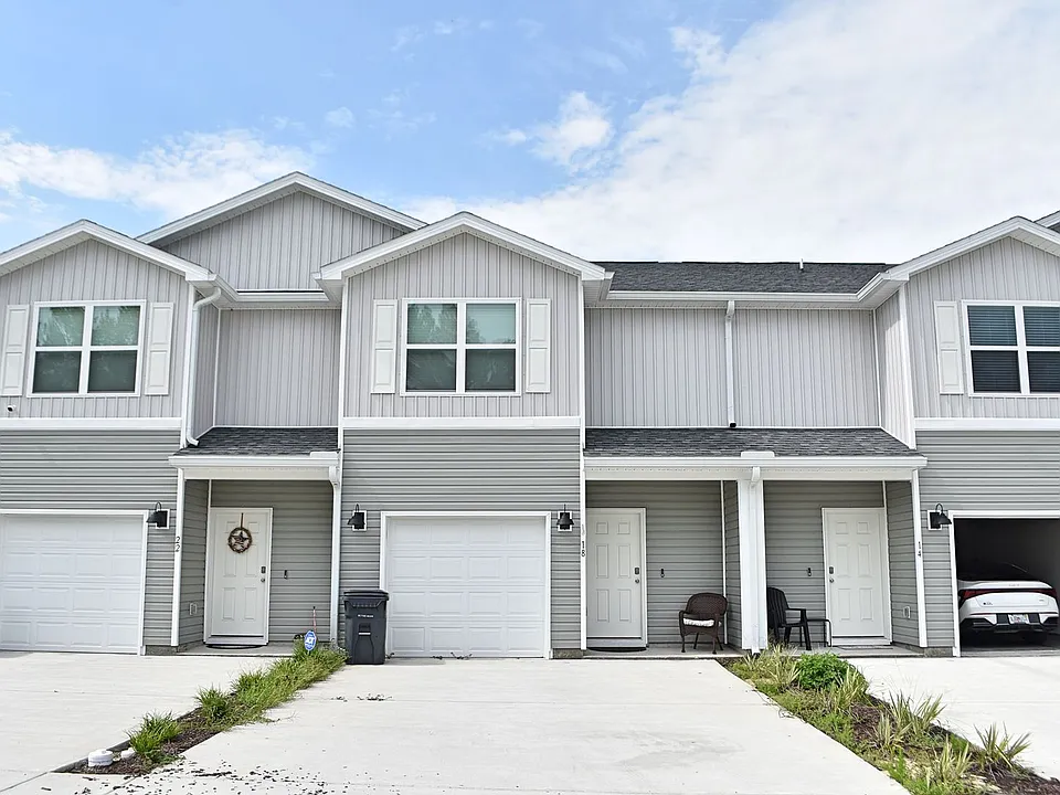 18 Rudder Ln
