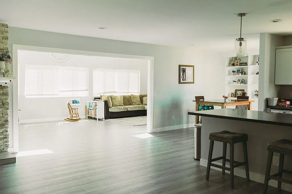 4 bed, 1727 sqft, $5,900 — Photo 3