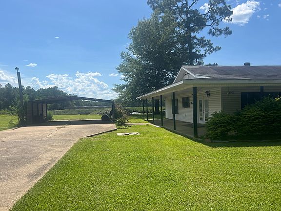3rd image of 62 Oak Dr