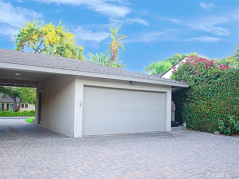 3655 Yorkshire Rd — Photo 22