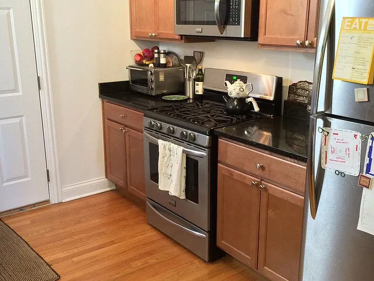 2605 W Rosemont Ave #2 — Photo 5