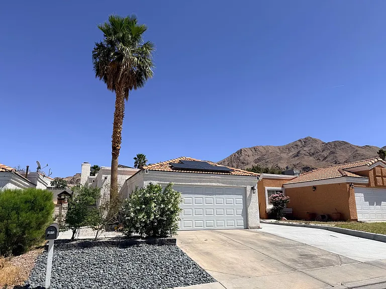 2372 Beaver Bay Ct — Photo 1