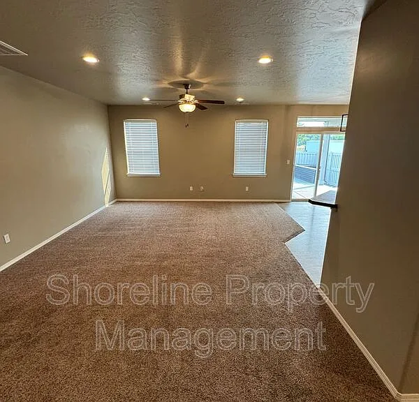 511 Diamond Lake St — Photo 57