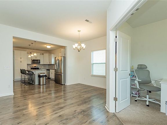 5th image of 4044 Monteray Cir