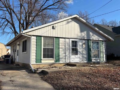 210 Reservoir Rd, Pekin, IL, 61554