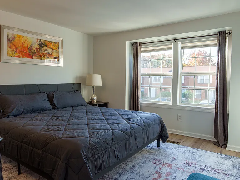 8439 Pioneer Dr — Photo 9