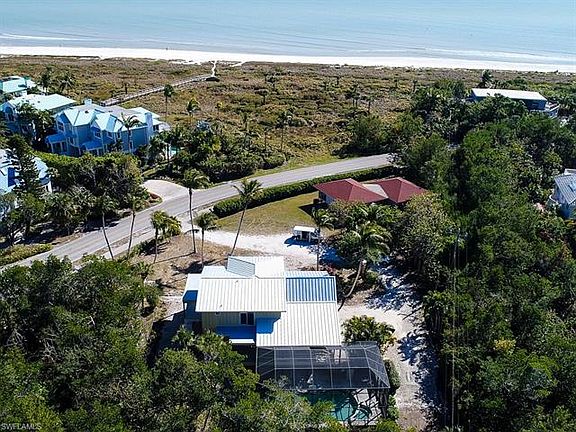 2nd image of 460 E Gulf Dr