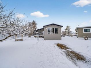 220 N 5th St NW, Sundre, AB T0M 1X0