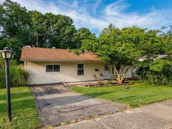 14 Iroquois Dr, Loveland, OH 45140