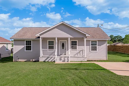 100 Shorewood Dr Photo 1