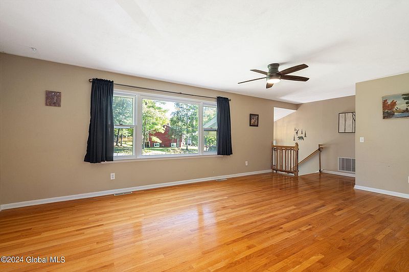 5th image of 117 Overlook Drive