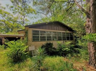 375 1st St, Gretna, FL 32332