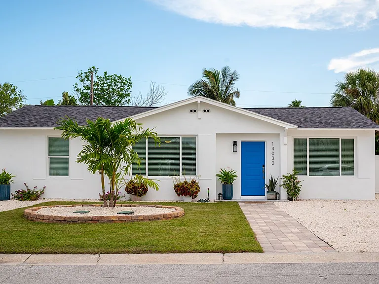 14032 N Bayshore Dr — Photo 1