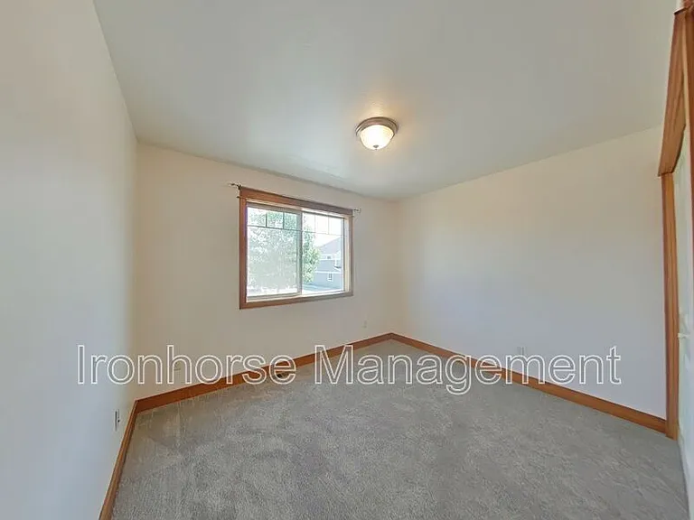 5471 Glenellen Dr #4 — Photo 26