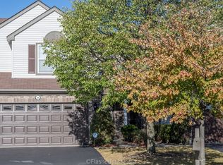 2987 Old Mill Ct, Geneva, IL 60134