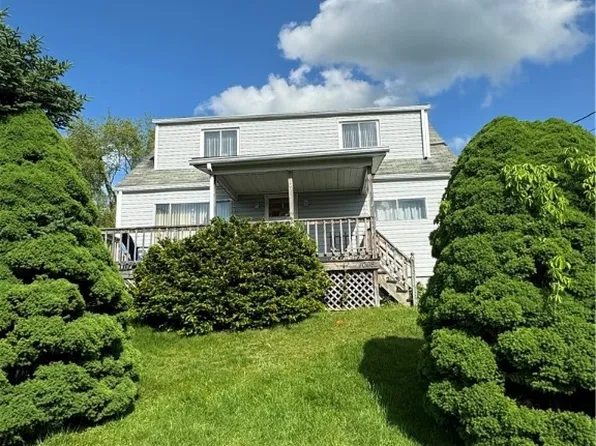 1008 Roy St, Connellsville, PA 15425